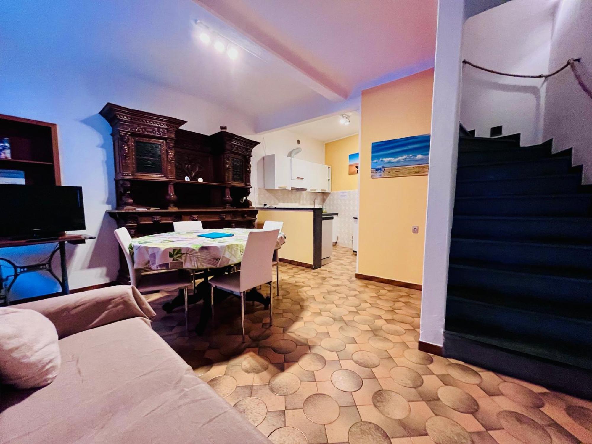 Casa Di Mezzo By Arbaspaa Manarola Eksteriør billede